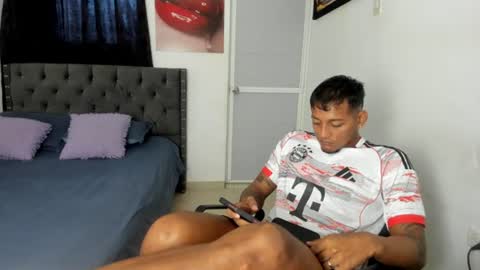 slim_master12 online show from June 15, 2026, 6:21 pm