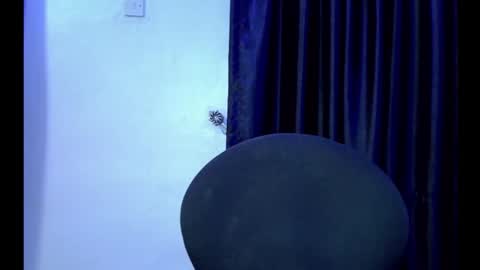 Snapshot of slim_petitqueen chatting on November 6, 2025, 11:15 pm Alice online show from November 6, 2025, 11:15 pm