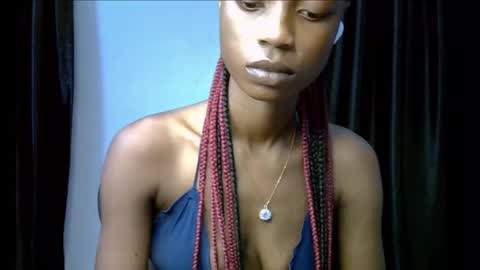 Snapshot of slim_petitqueen chatting on November 19, 2025, 7:36 pm Alice online show from November 19, 2025, 7:36 pm