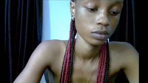 Snapshot of slim_petitqueen chatting on November 21, 2025, 7:56 pm Alice online show from November 21, 2025, 7:56 pm