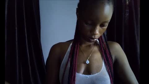 Snapshot of slim_petitqueen chatting on November 24, 2025, 8:25 am Alice online show from November 24, 2025, 8:25 am