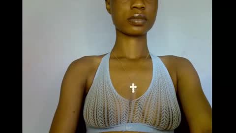 Snapshot of slim_petitqueen chatting on December 21, 2025, 8:10 am Alice online show from December 21, 2025, 8:10 am