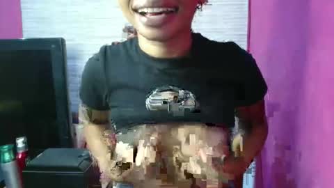 Snapshot of slimass31 chatting on April 18, 2026, 4:44 pm slimass31 online show from April 18, 2026, 4:44 pm