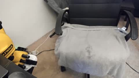 Slimguerrilla online show from February 25, 2025, 8:09 pm