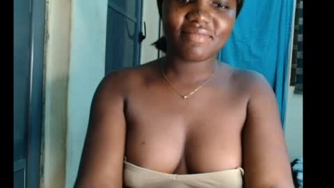 Snapshot of slimthick_tinah chatting on July 28, 2026, 3:21 pm TINA online show from July 28, 2026, 3:21 pm