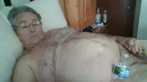 Snapshot of slippery_duck chatting on April 27, 2026, 6:17 pm slippery_duck online show from April 27, 2026, 6:17 pm