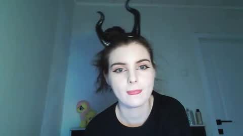 Snapshot of sloomonata chatting on November 2, 2025, 3:42 am sloomonata online show from November 2, 2025, 3:42 am