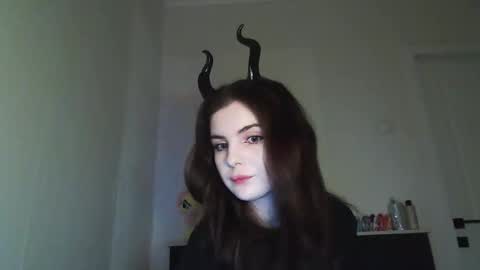 Snapshot of sloomonata chatting on November 3, 2025, 11:59 pm sloomonata online show from November 3, 2025, 11:59 pm