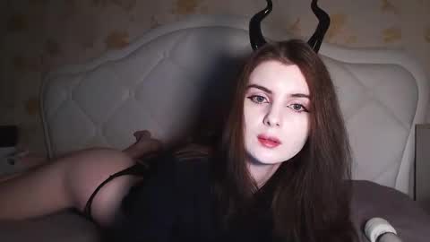 Snapshot of sloomonata chatting on November 19, 2025, 12:10 am sloomonata online show from November 19, 2025, 12:10 am