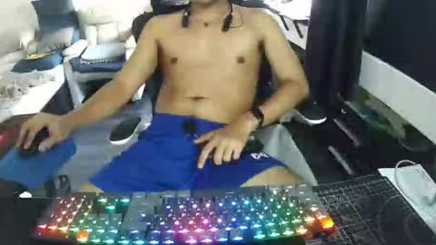 Snapshot of slothfully chatting on December 17, 2025, 10:43 am slothfully online show from December 17, 2025, 10:43 am