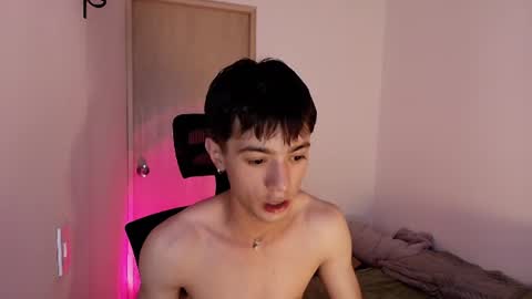 Snapshot of slowburnmystic chatting on July 28, 2026, 3:02 am slowburnmystic online show from July 28, 2026, 3:02 am