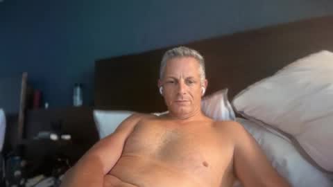 Snapshot of slowgoesit chatting on June 16, 2026, 8:44 pm slowgoesit online show from June 16, 2026, 8:44 pm