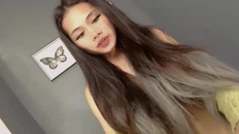 slut4attention online show from April 26, 2026, 5:49 am