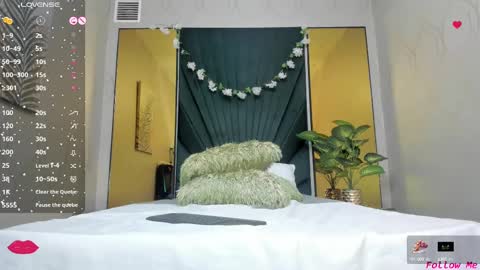 Snapshot of slut_milf4u chatting on February 16, 2025, 5:37 am Paola online show from February 16, 2025, 5:37 am