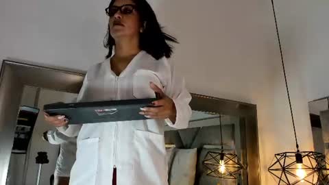 Snapshot of slut_milf_ chatting on June 24, 2026, 12:48 pm slut_milf_ online show from June 24, 2026, 12:48 pm