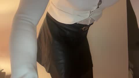 slutforbbc26y online show from December 20, 2025, 8:16 pm