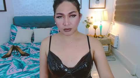 Snapshot of sluthotcummer69x chatting on September 17, 2025, 9:49 pm EMPRESS GODDESS KRISTINE online show from September 17, 2025, 9:49 pm