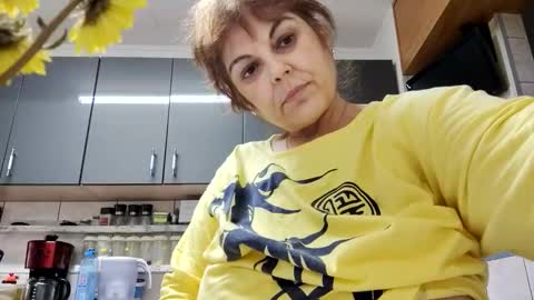 slutihmami online show from November 27, 2025, 7:32 am