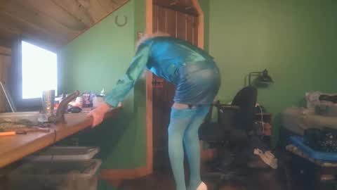 slutjennifertransxx online show from October 12, 2025, 2:21 am