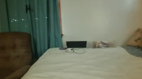 Snapshot of sluttamer72 chatting on July 21, 2026, 1:24 pm Jade and Thomas online show from July 21, 2026, 1:24 pm