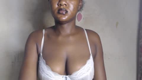 Snapshot of sluttx_choco chatting on June 19, 2026, 10:41 am sluttx_choco online show from June 19, 2026, 10:41 am