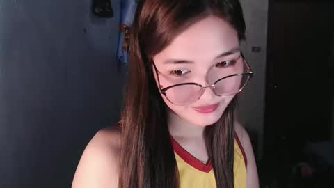 slutty_hannaxx online show from April 23, 2026, 2:13 am