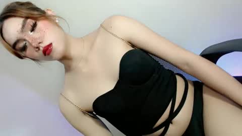 Snapshot of slutty_rose69 chatting on May 23, 2026, 11:25 am slutty_rose69 online show from May 23, 2026, 11:25 am