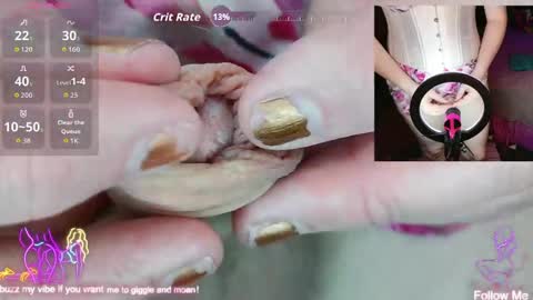 Faye online show from May 24, 2026, 4:17 am