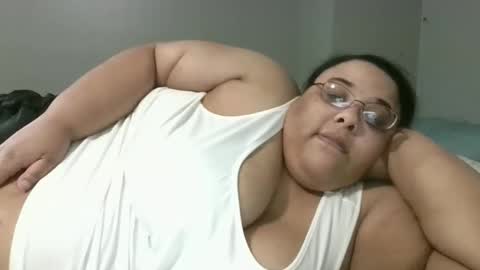 Snapshot of sluttyjess31 chatting on May 13, 2026, 2:20 am Jessica online show from May 13, 2026, 2:20 am