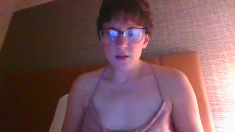 Snapshot of sluttymommie chatting on April 24, 2026, 8:06 am Alwaysthirsty online show from April 24, 2026, 8:06 am