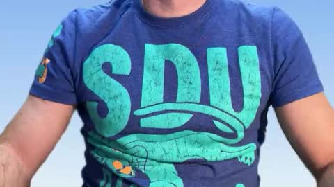 Snapshot of slvbcn75 chatting on February 15, 2026, 9:33 pm slvbcn75 online show from February 15, 2026, 9:33 pm