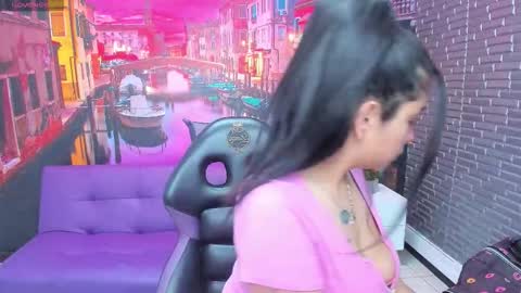 Mariana Torres online show from January 19, 2026, 1:37 pm