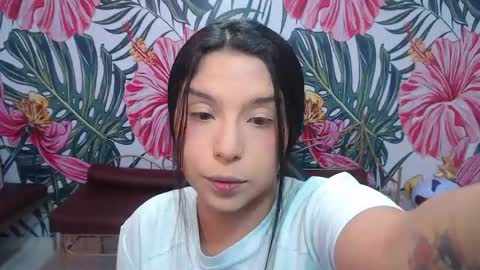 Mariana Torres online show from May 4, 2026, 1:07 pm