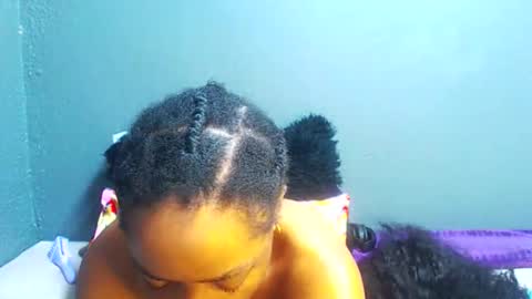 Snapshot of smallboobsxx chatting on May 17, 2026, 5:16 am smallboobsxx online show from May 17, 2026, 5:16 am