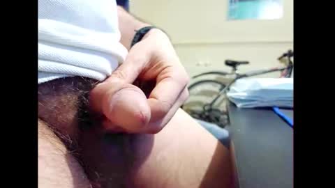 Small Hairy Uncut online show from April 1, 2026, 12:11 am