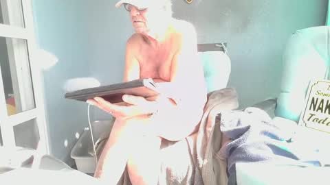 Snapshot of smallpenisbigtongue chatting on February 5, 2025, 5:09 pm Daddy online show from February 5, 2025, 5:09 pm