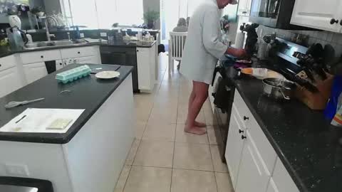 Snapshot of smallpenisbigtongue chatting on February 17, 2025, 5:43 pm Daddy online show from February 17, 2025, 5:43 pm