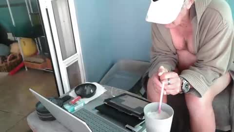 Snapshot of smallpenisbigtongue chatting on November 20, 2025, 1:44 pm Daddy online show from November 20, 2025, 1:44 pm