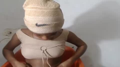 Snapshot of smallsluty chatting on June 8, 2026, 7:03 pm smallsluty online show from June 8, 2026, 7:03 pm