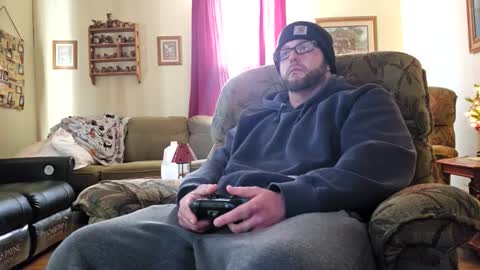 Snapshot of smalltownbighandsome chatting on December 14, 2025, 9:08 pm smalltownbighandsome online show from December 14, 2025, 9:08 pm