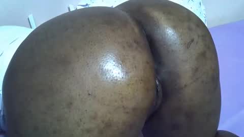 smart_lilly online show from June 5, 2026, 7:19 pm