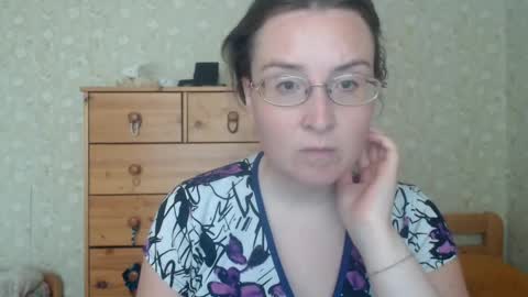 smart_rose online show from May 12, 2026, 2:25 pm