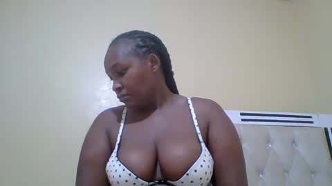 Snapshot of smartqueen1 chatting on May 31, 2026, 11:39 pm Katerina online show from May 31, 2026, 11:39 pm