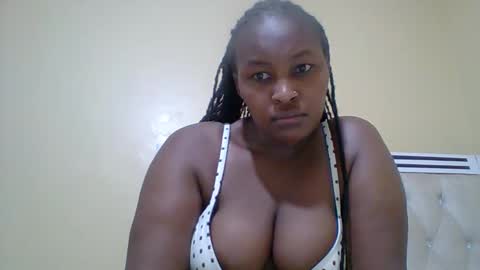 Snapshot of smartqueen1 chatting on June 3, 2026, 4:37 am Katerina online show from June 3, 2026, 4:37 am