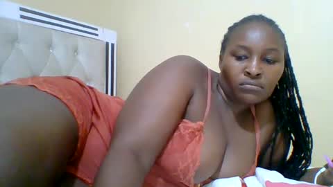Snapshot of smartqueen1 chatting on June 13, 2026, 11:35 pm Katerina online show from June 13, 2026, 11:35 pm