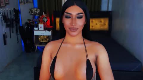 Snapshot of smasherqueen chatting on November 20, 2025, 10:15 am smasherqueen online show from November 20, 2025, 10:15 am