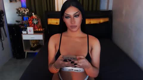 Snapshot of smasherqueen chatting on November 24, 2025, 11:21 am smasherqueen online show from November 24, 2025, 11:21 am