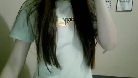 Julia online show from March 10, 2026, 11:48 am