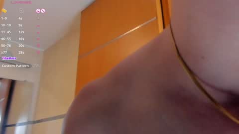 Snapshot of smiith_jade chatting on December 23, 2024, 10:12 pm Jade Smiith online show from December 23, 2024, 10:12 pm