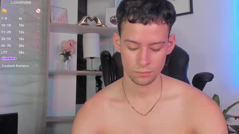 Snapshot of smiith_jade chatting on February 20, 2025, 1:36 am Jade Smiith online show from February 20, 2025, 1:36 am